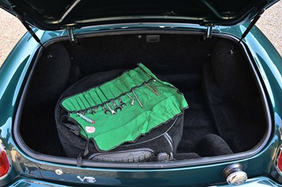 Lot 119 - 1995 MG RV8