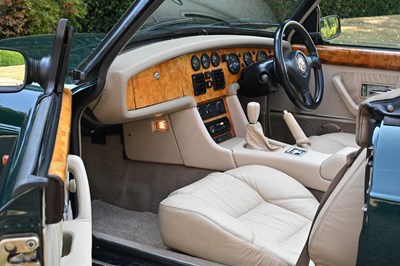 Lot 119 - 1995 MG RV8