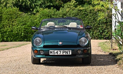 Lot 119 - 1995 MG RV8