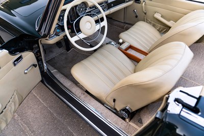 Lot 235 - 1968 Mercedes-Benz 280 SL Pagoda