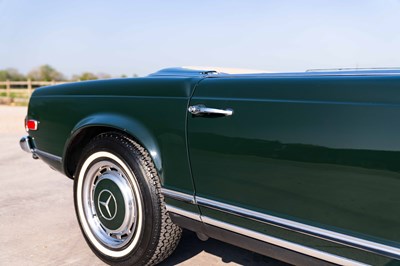 Lot 235 - 1968 Mercedes-Benz 280 SL Pagoda