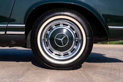 Lot 235 - 1968 Mercedes-Benz 280 SL Pagoda