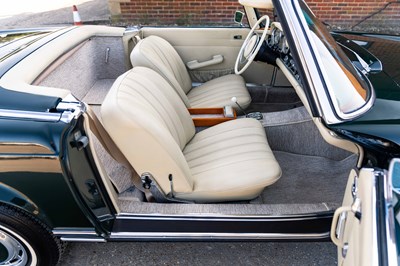 Lot 235 - 1968 Mercedes-Benz 280 SL Pagoda