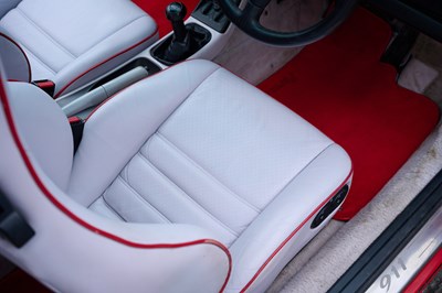 Lot 109 - 1992 Porsche 911/964 Carrera 4 Convertible
