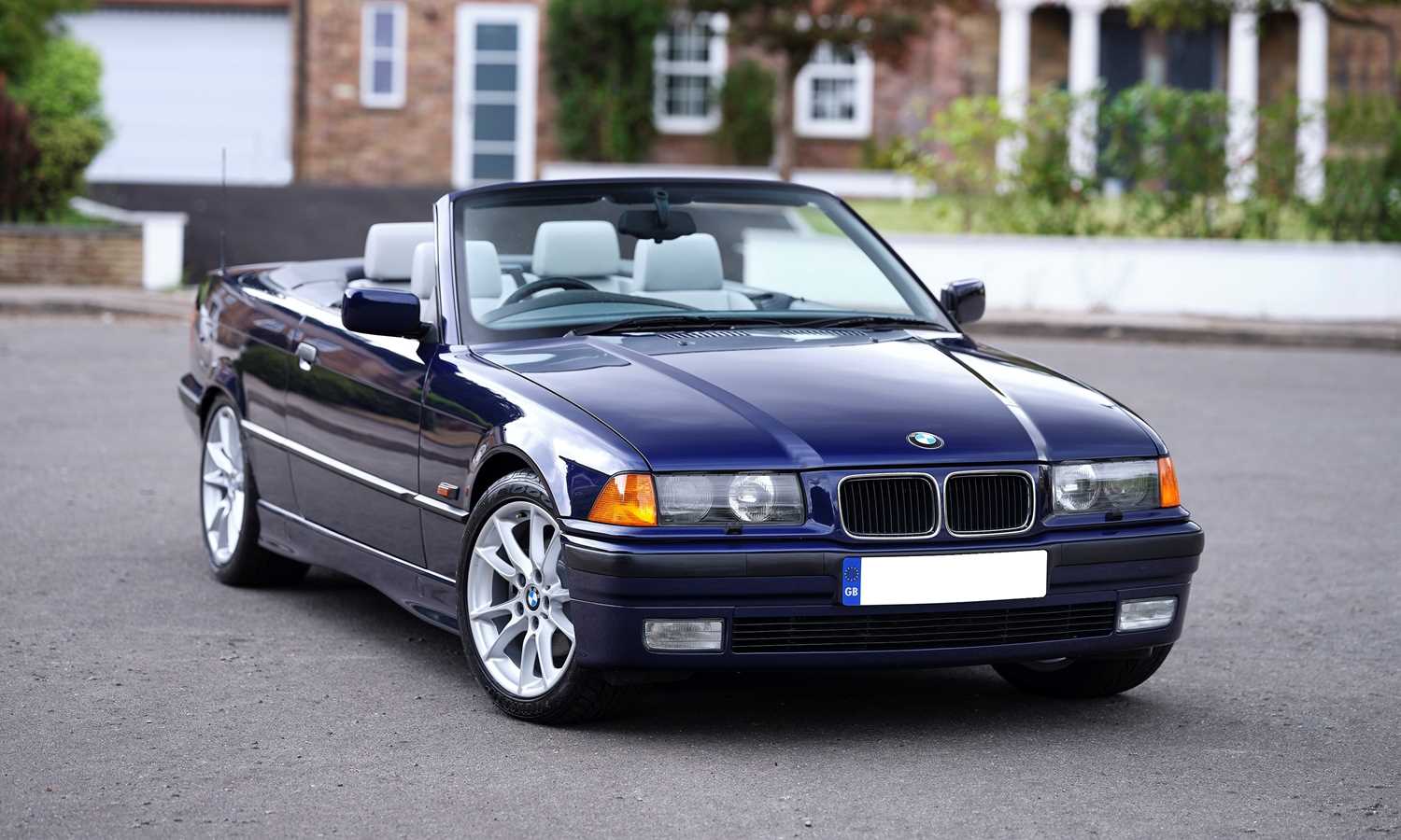 Lot 143 - 1995 BMW 328i Convertible