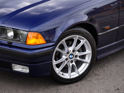 Lot 143 - 1995 BMW 328i Convertible