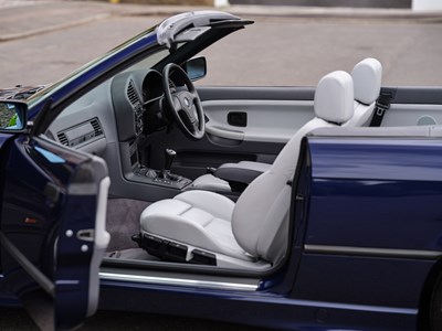 Lot 143 - 1995 BMW 328i Convertible