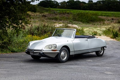 Lot 157 - 1967 Citroën ID19 Convertible