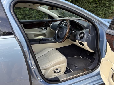 Lot 2011 Jaguar XJ 5.0 V8 Portfolio