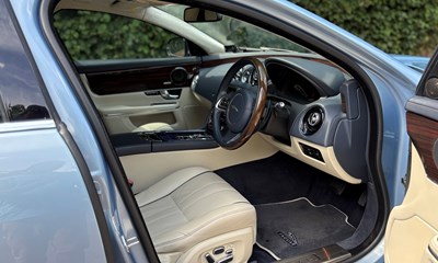 Lot 2011 Jaguar XJ 5.0 V8 Portfolio