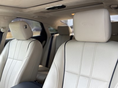 Lot 2011 Jaguar XJ 5.0 V8 Portfolio