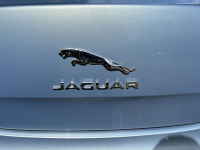 Lot 2011 Jaguar XJ 5.0 V8 Portfolio