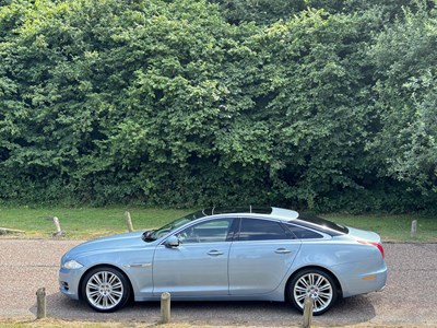 Lot 2011 Jaguar XJ 5.0 V8 Portfolio