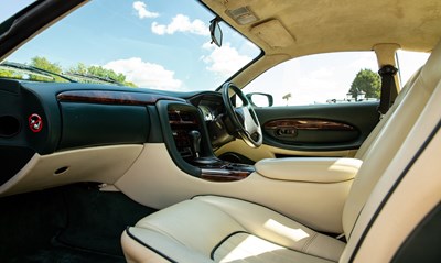 Lot 265 - 1998 Aston Martin DB7 Coupé