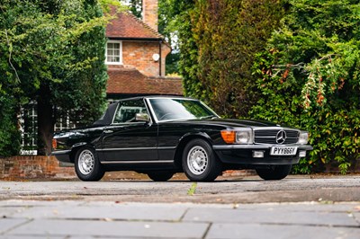 Lot 276 - 1983 Mercedes-Benz 380 SL / 500 SL