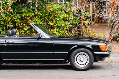 Lot 276 - 1983 Mercedes-Benz 380 SL / 500 SL