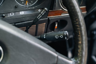 Lot 276 - 1983 Mercedes-Benz 380 SL / 500 SL