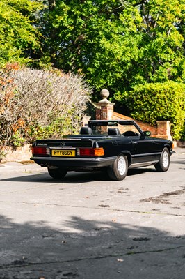 Lot 276 - 1983 Mercedes-Benz 380 SL / 500 SL