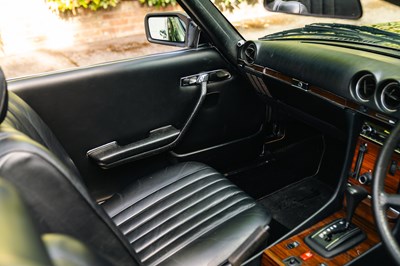 Lot 276 - 1983 Mercedes-Benz 380 SL / 500 SL