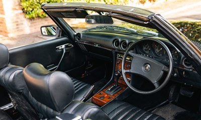 Lot 276 - 1983 Mercedes-Benz 380 SL / 500 SL