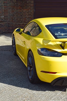 Lot 219 - 2021 Porsche 718 Cayman GT4