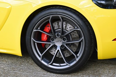 Lot 219 - 2021 Porsche 718 Cayman GT4