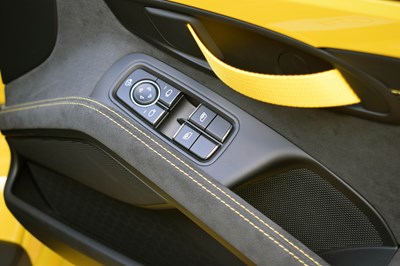 Lot 219 - 2021 Porsche 718 Cayman GT4