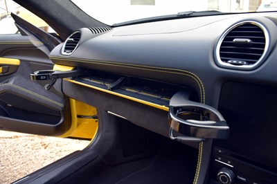 Lot 219 - 2021 Porsche 718 Cayman GT4