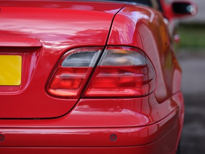 Lot 275 - 1999 Mercedes Benz 320 CLK Elegance Convertible