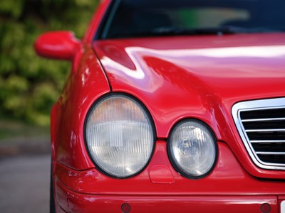 Lot 275 - 1999 Mercedes Benz 320 CLK Elegance Convertible
