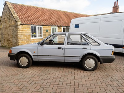 Lot 292 - 1986 Ford Escort L