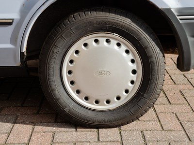 Lot 292 - 1986 Ford Escort L