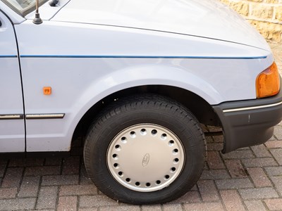 Lot 292 - 1986 Ford Escort L