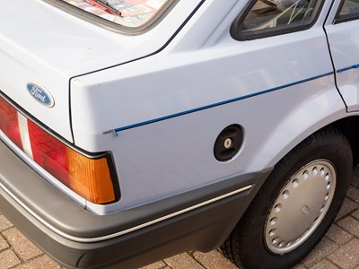 Lot 292 - 1986 Ford Escort L