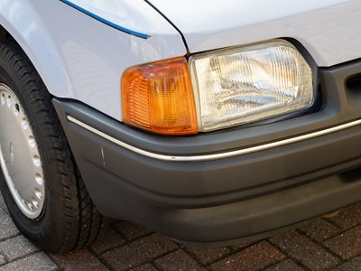Lot 292 - 1986 Ford Escort L