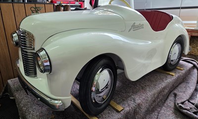 Lot 16 - Austin J40