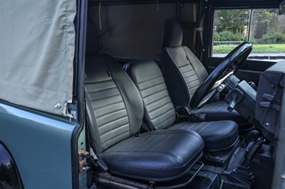 Lot 104 - 1999 Land Rover Defender 90 Td5