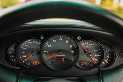 Lot 115 - 1999 Porsche 911/996 Carrera 4