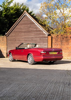 Lot 128 - 1994 Mercedes-Benz E220 Cabriolet