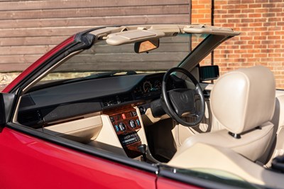 Lot 128 - 1994 Mercedes-Benz E220 Cabriolet