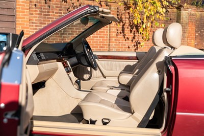 Lot 128 - 1994 Mercedes-Benz E220 Cabriolet