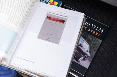 Lot 128 - 1994 Mercedes-Benz E220 Cabriolet