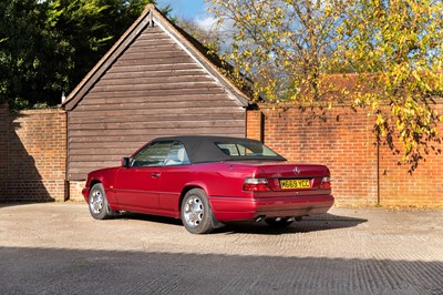 Lot 128 - 1994 Mercedes-Benz E220 Cabriolet