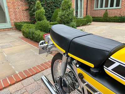 Lot 214 - 1977 Yamaha FS1-E