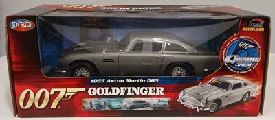 Lot 30 - James Bond DB5 Model