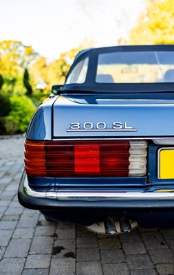 Lot 114 - 1987 Mercedes-Benz 300 SL