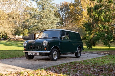 Lot 112 - 1981 Leyland Mini Van