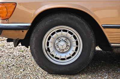 Lot 126 - 1972 Mercedes-Benz 350 SLC