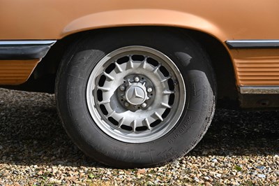 Lot 126 - 1972 Mercedes-Benz 350 SLC