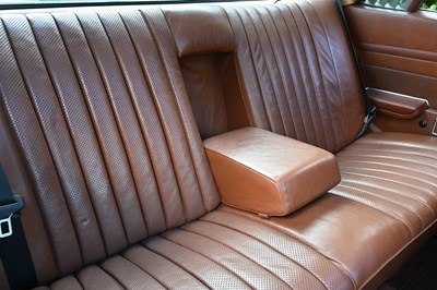 Lot 126 - 1972 Mercedes-Benz 350 SLC